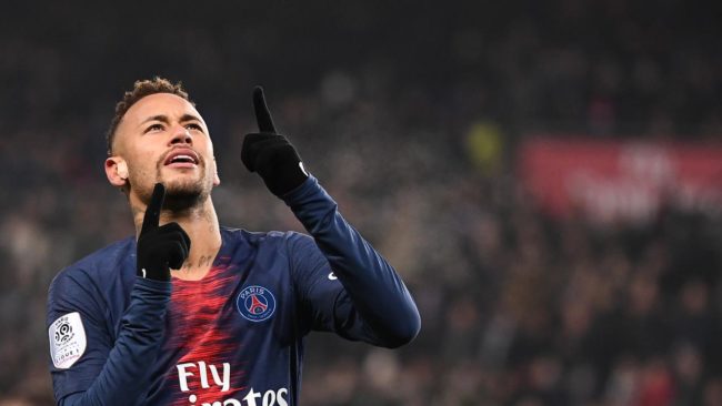 Penyerang PSG (Paris Saint-Germain), Neymar diragukan untuk bisa tampil saat timnya PSG kontra United dibabak leg pertama 16 besar Liga Champions